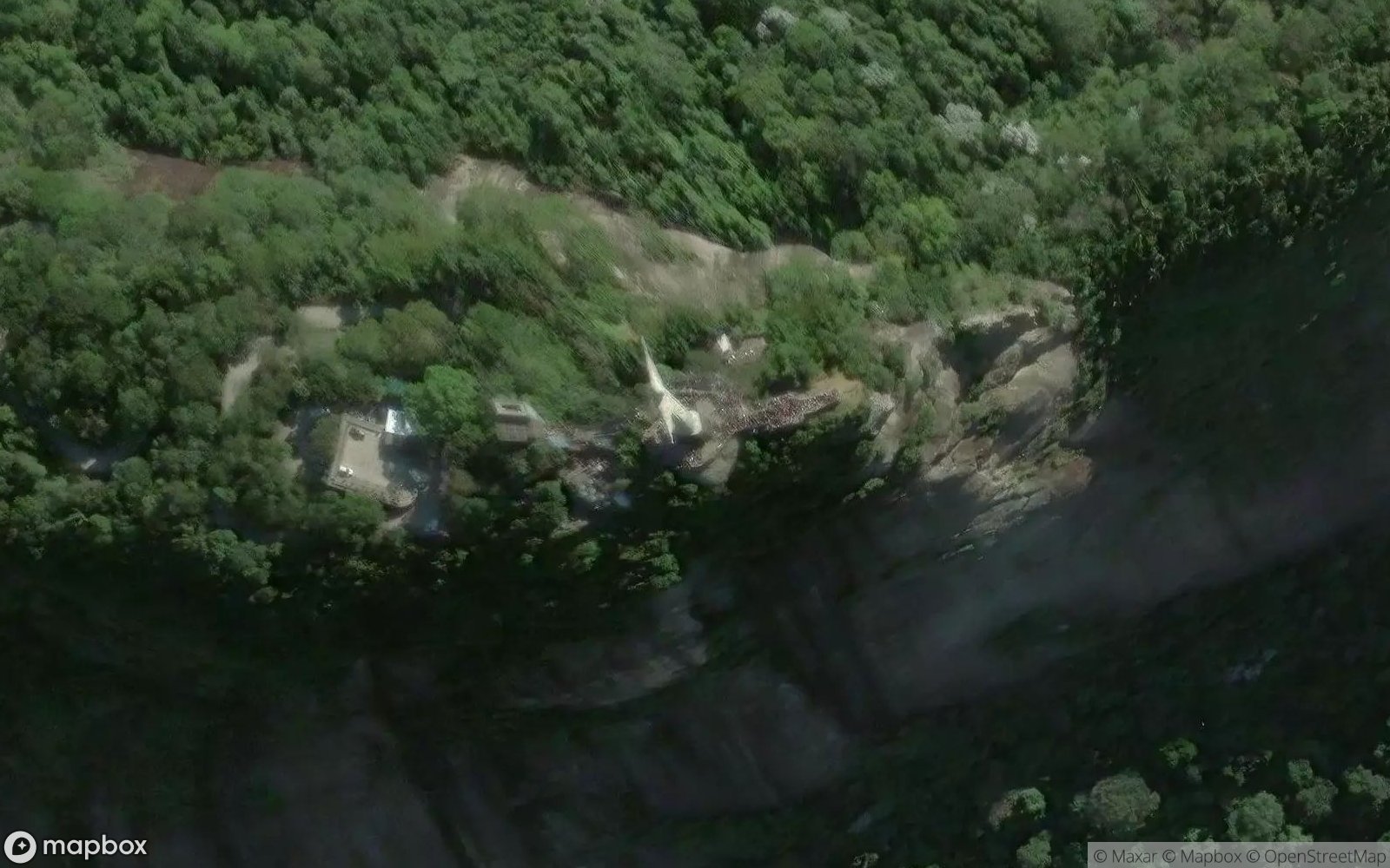 Christ The Redeemer satellite view