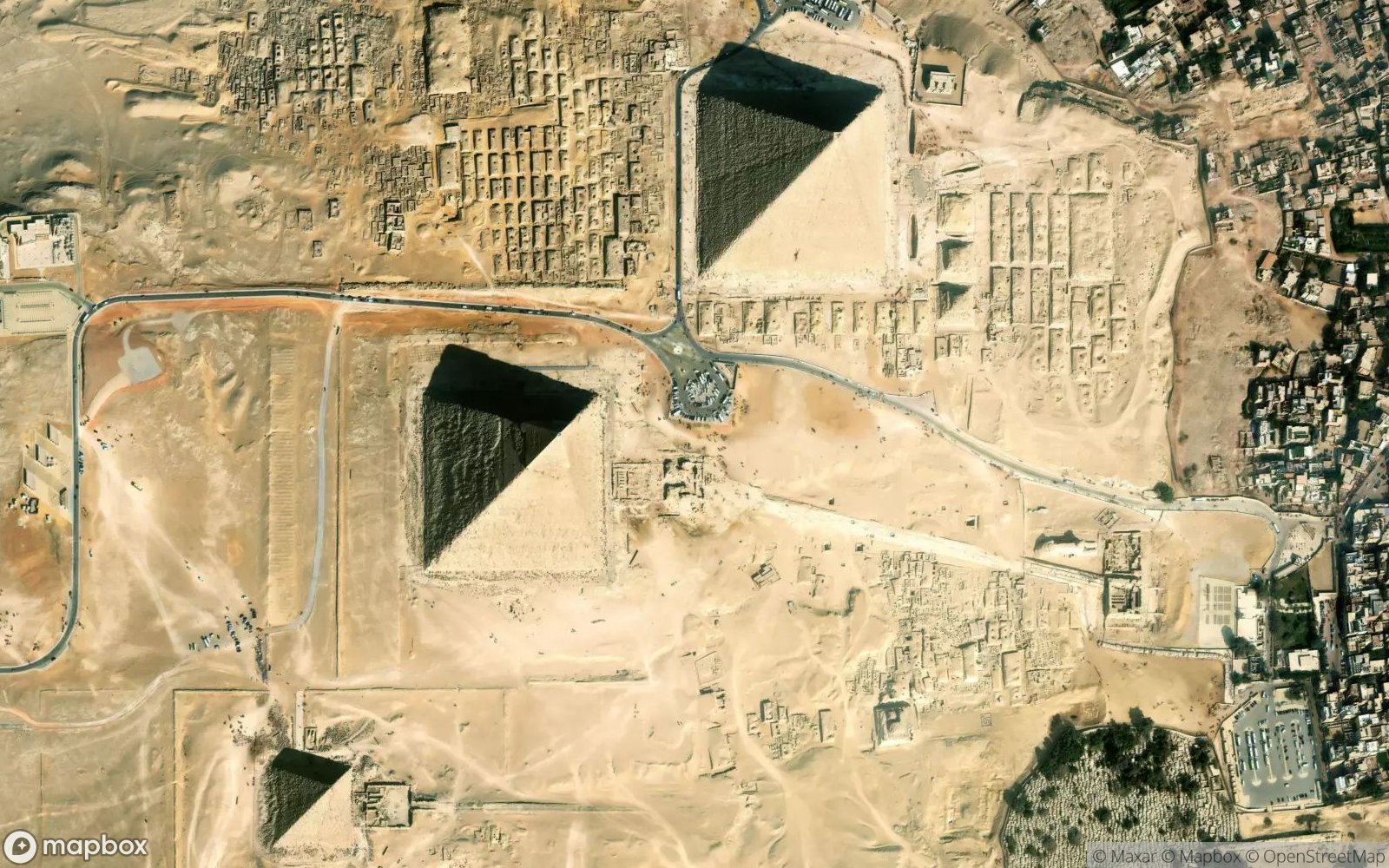 Pyramids of Giza satellite view